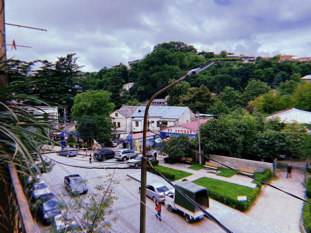 Apartment In Kutaisi Varlamishvili Buitenkant foto