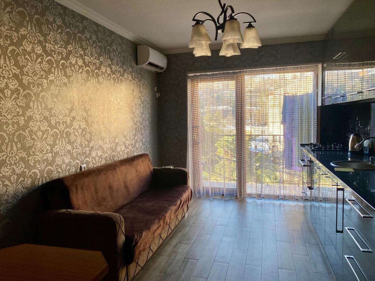 Apartment In Kutaisi Varlamishvili Buitenkant foto
