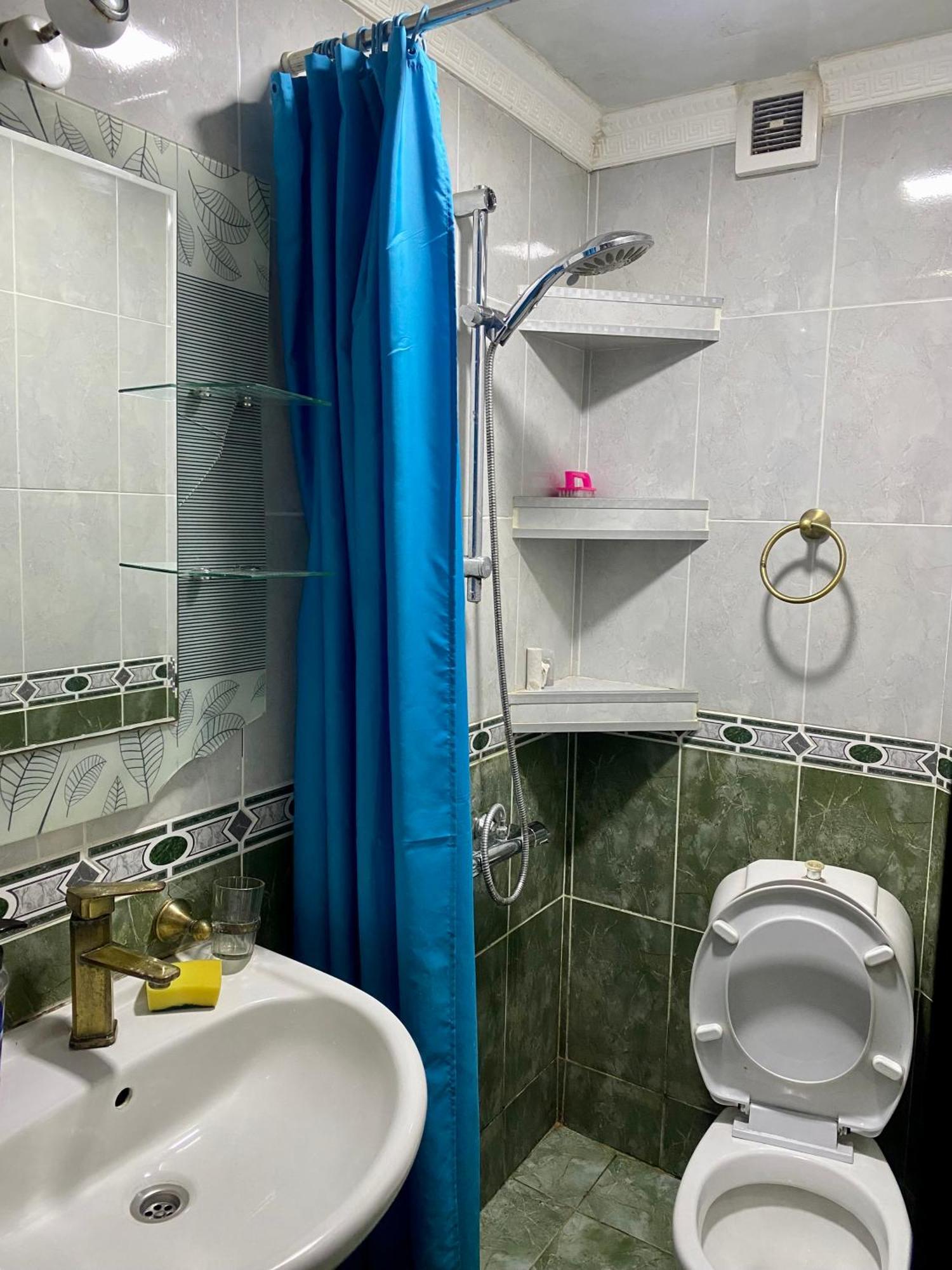 Apartment In Kutaisi Varlamishvili Buitenkant foto